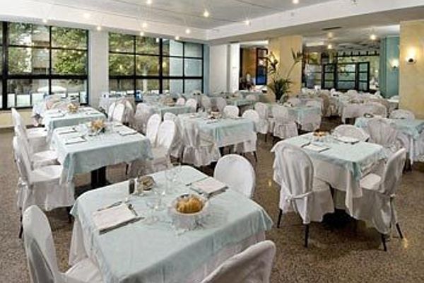 Hotel Queen Mary (Cattolica)